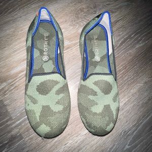 Girls Camo Rothy’s Size 2